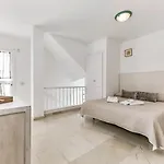 Holiday home Casa Leo