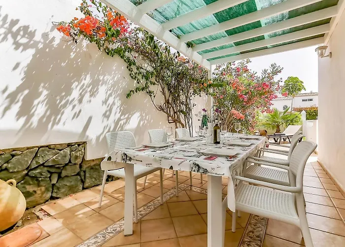 Casa Leo بيت للعطل *